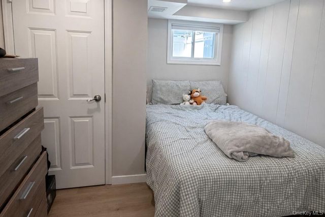 71 E Lido Prom, Lindenhurst, NY 11757