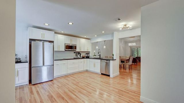 6660 Canary Palm Circle, Boca Raton, FL 33433