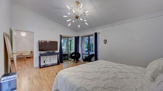 6660 Canary Palm Circle, Boca Raton, FL 33433