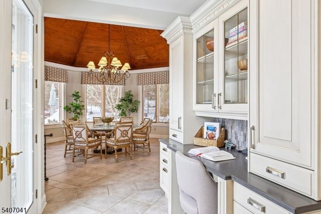 4 Grasmere Ct, Livingston Twp., NJ 07039