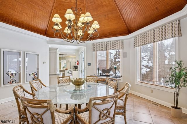 4 Grasmere Ct, Livingston Twp., NJ 07039