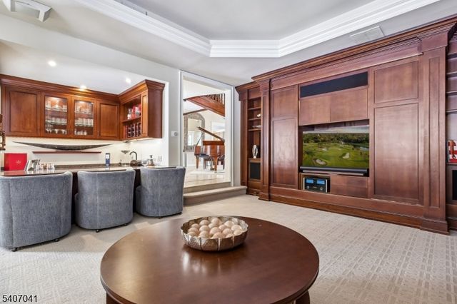 4 Grasmere Ct, Livingston Twp., NJ 07039