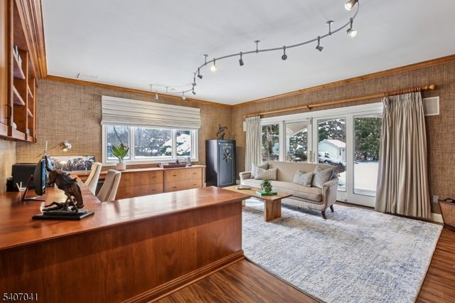 4 Grasmere Ct, Livingston Twp., NJ 07039