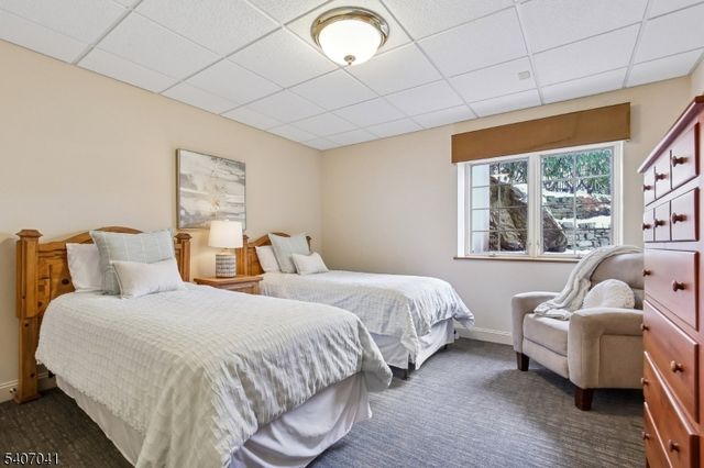 4 Grasmere Ct, Livingston Twp., NJ 07039