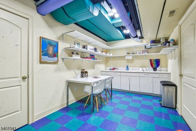 4 Grasmere Ct, Livingston Twp., NJ 07039