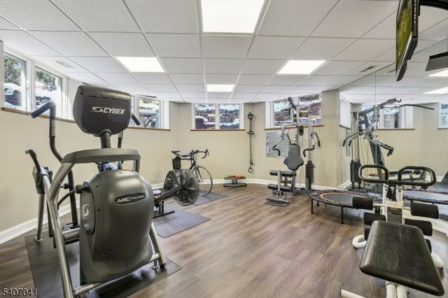 4 Grasmere Ct, Livingston Twp., NJ 07039