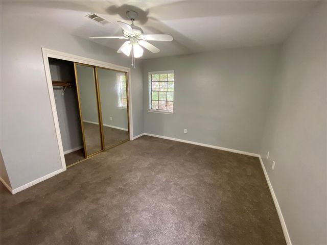 2401 Sycamore Avenue C2, Huntsville, TX 77340