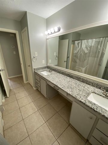 2401 Sycamore Avenue C2, Huntsville, TX 77340