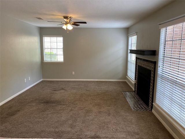 2401 Sycamore Avenue C2, Huntsville, TX 77340