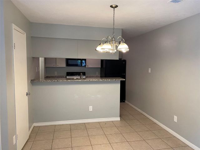 2401 Sycamore Avenue C2, Huntsville, TX 77340