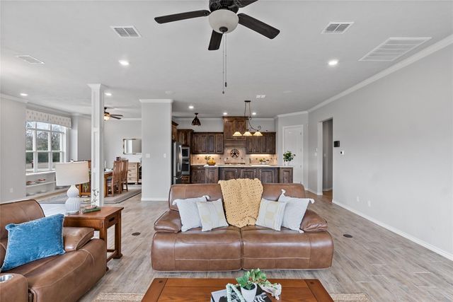 5067 Lantern Lane, Bryan, TX 77808