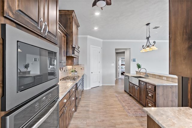 5067 Lantern Lane, Bryan, TX 77808