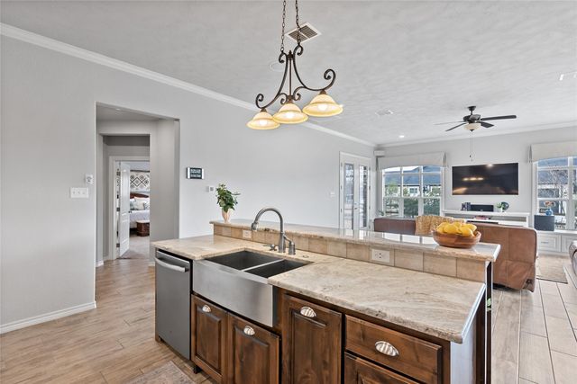 5067 Lantern Lane, Bryan, TX 77808