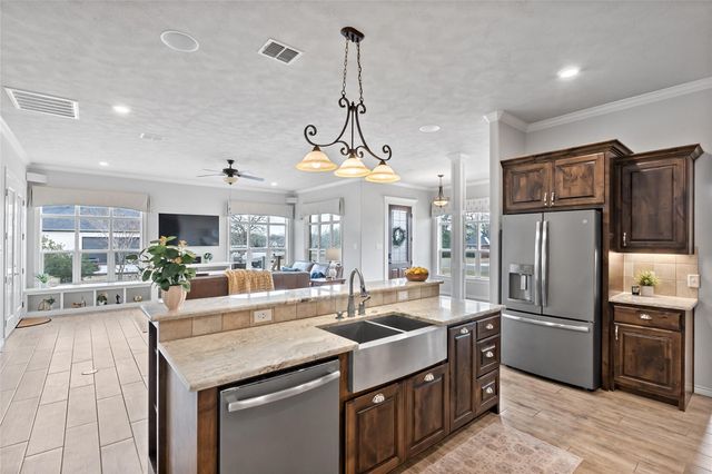 5067 Lantern Lane, Bryan, TX 77808