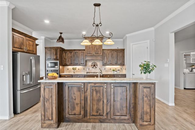 5067 Lantern Lane, Bryan, TX 77808