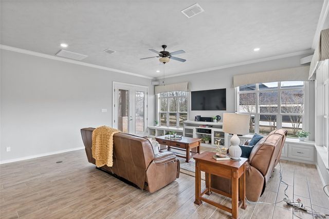 5067 Lantern Lane, Bryan, TX 77808