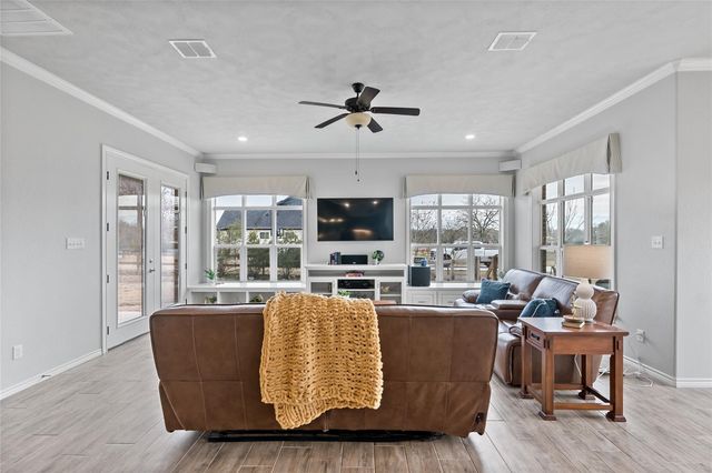 5067 Lantern Lane, Bryan, TX 77808