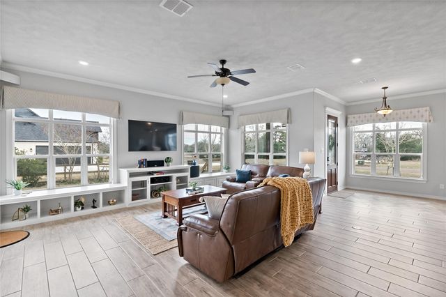 5067 Lantern Lane, Bryan, TX 77808