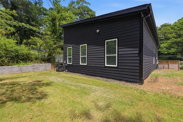 2585 Hood Avenue NW, Atlanta, GA 30318