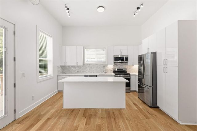 2585 Hood Avenue NW, Atlanta, GA 30318