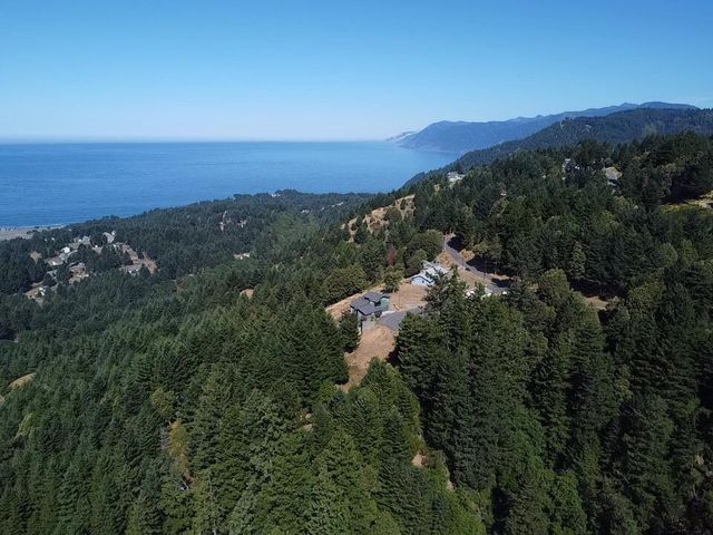 60 Highview Circle, Shelter Cove, CA 95589