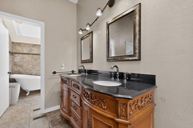 513 Ranch Trail 123, Irving, TX 75063