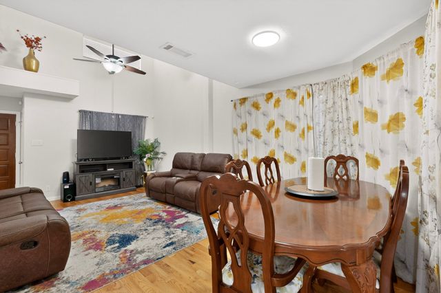 513 Ranch Trail 123, Irving, TX 75063