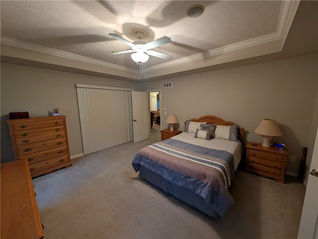 5981 Oak Ridge Drive, Huber Heights, OH 45424