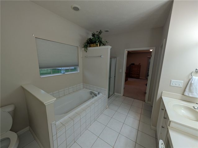 5981 Oak Ridge Drive, Huber Heights, OH 45424