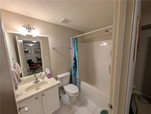 5981 Oak Ridge Drive, Huber Heights, OH 45424