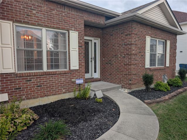 5981 Oak Ridge Drive, Huber Heights, OH 45424