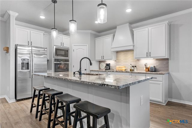 730 Eagle Pass Drive, Salado, TX 76571