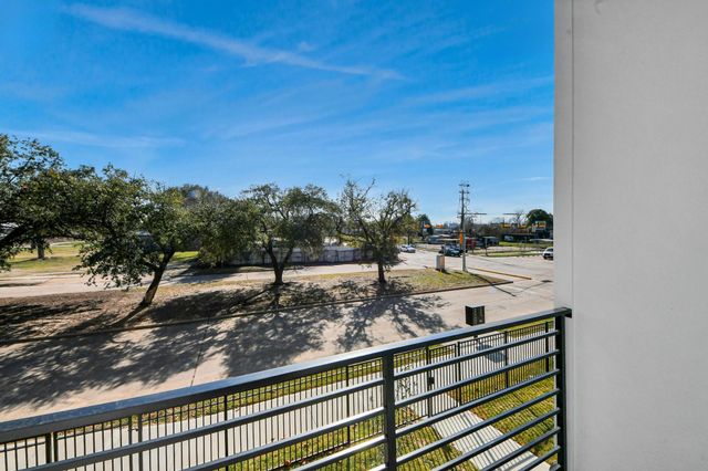4802 Elysian Street D, Houston, TX 77009