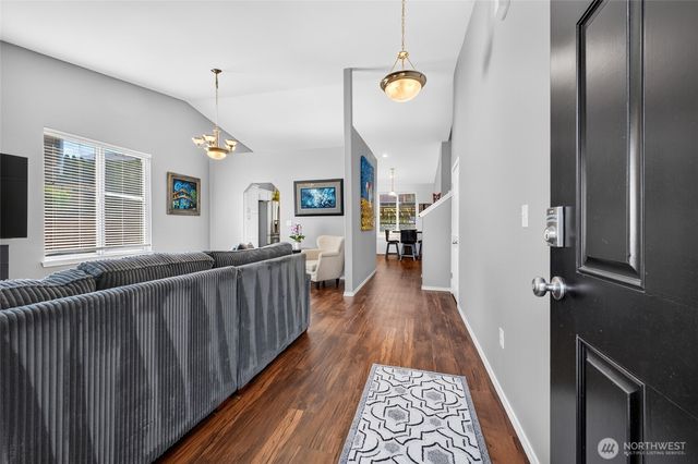 21024 Springhaven Way E, Bonney Lake, WA 98391