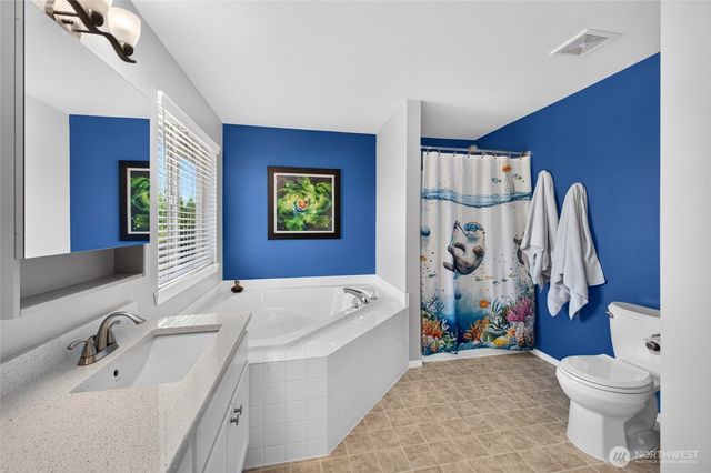 21024 Springhaven Way E, Bonney Lake, WA 98391