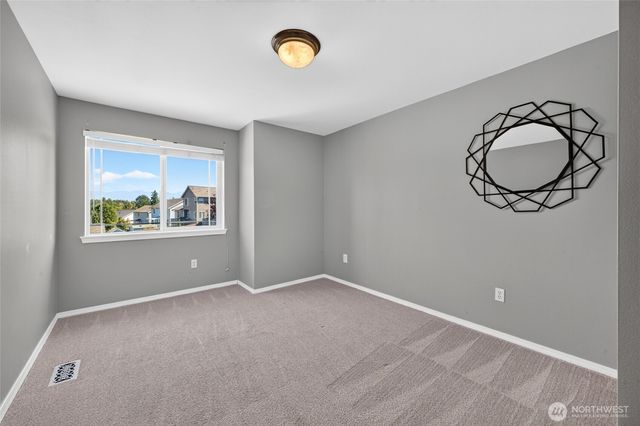 21024 Springhaven Way E, Bonney Lake, WA 98391