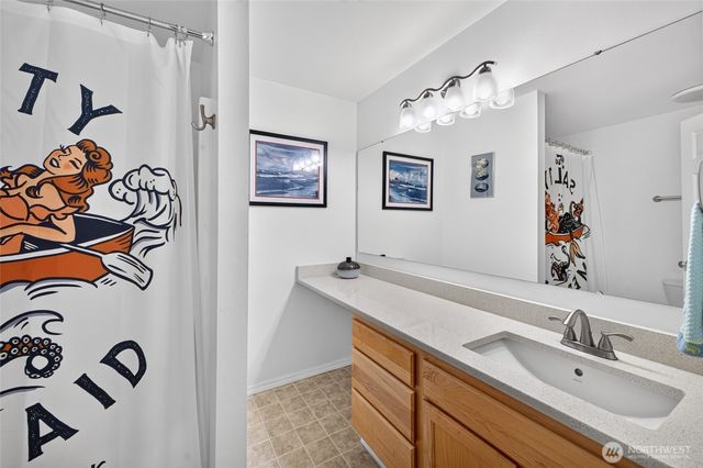 21024 Springhaven Way E, Bonney Lake, WA 98391