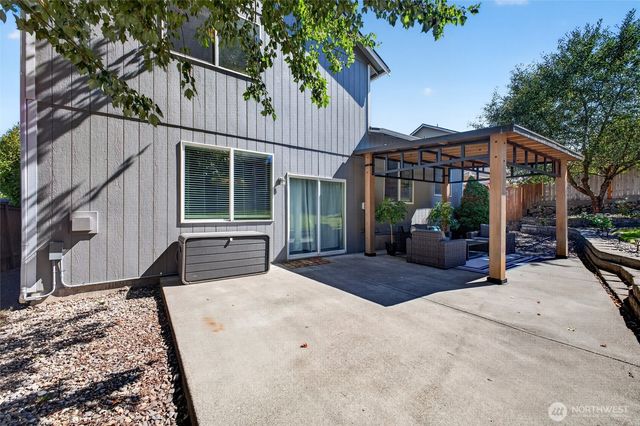 21024 Springhaven Way E, Bonney Lake, WA 98391