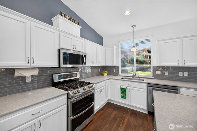 21024 Springhaven Way E, Bonney Lake, WA 98391