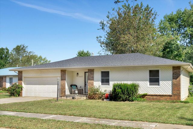 1637 West Wayland Street, Springfield, MO 65807