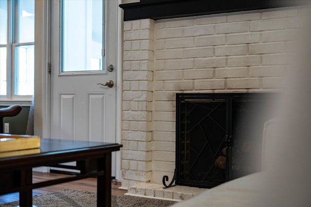 1637 West Wayland Street, Springfield, MO 65807