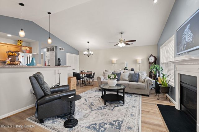 6516 Brook Bend Way 233, Louisville, KY 40229