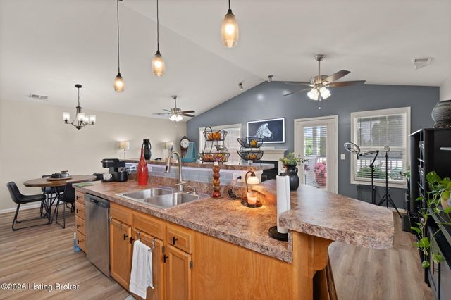 6516 Brook Bend Way 233, Louisville, KY 40229