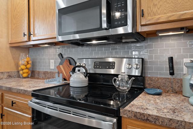 6516 Brook Bend Way 233, Louisville, KY 40229