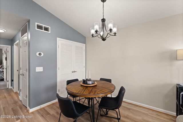 6516 Brook Bend Way 233, Louisville, KY 40229
