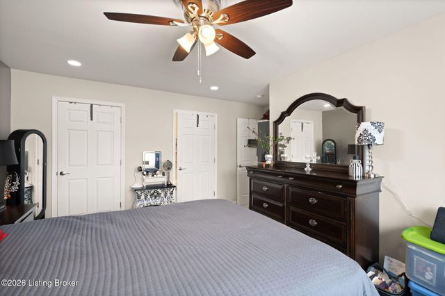 6516 Brook Bend Way 233, Louisville, KY 40229