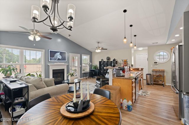 6516 Brook Bend Way 233, Louisville, KY 40229