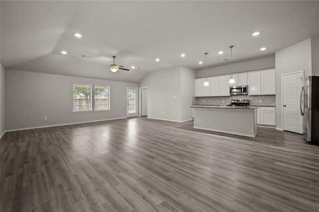 7602 Pampero Lane, Baytown, TX 77523
