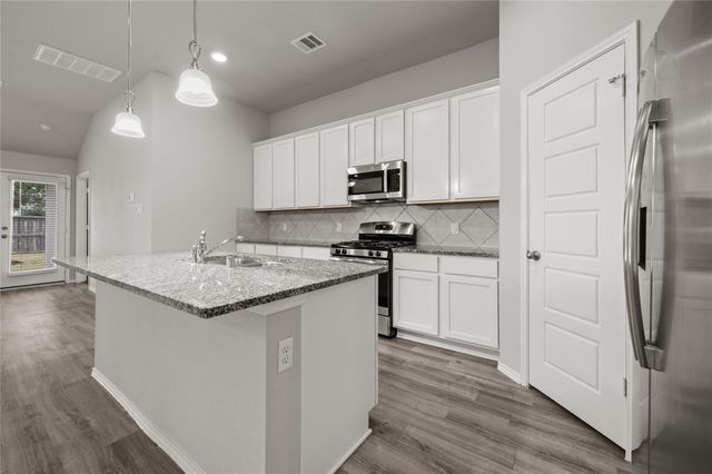 7602 Pampero Lane, Baytown, TX 77523