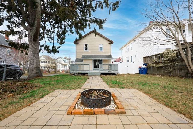 38 Willard St, New Bedford, MA 02744